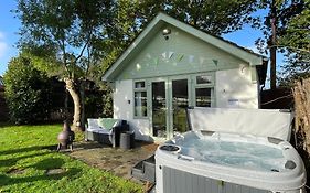 Pheasant Lodge